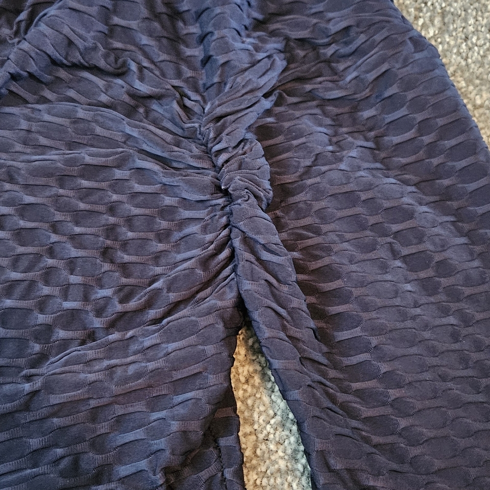 Booty leggings and Caprid
